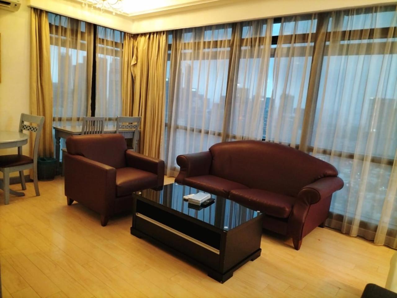 Go Daily Service At Times Square Apartment *