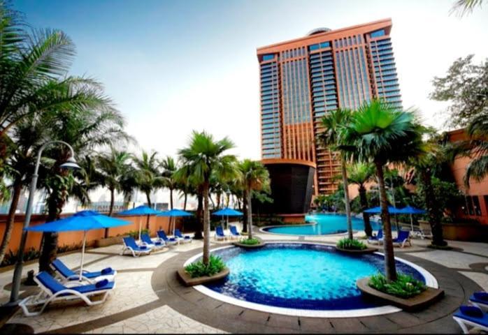 Go Daily Service At Times Square Apartment