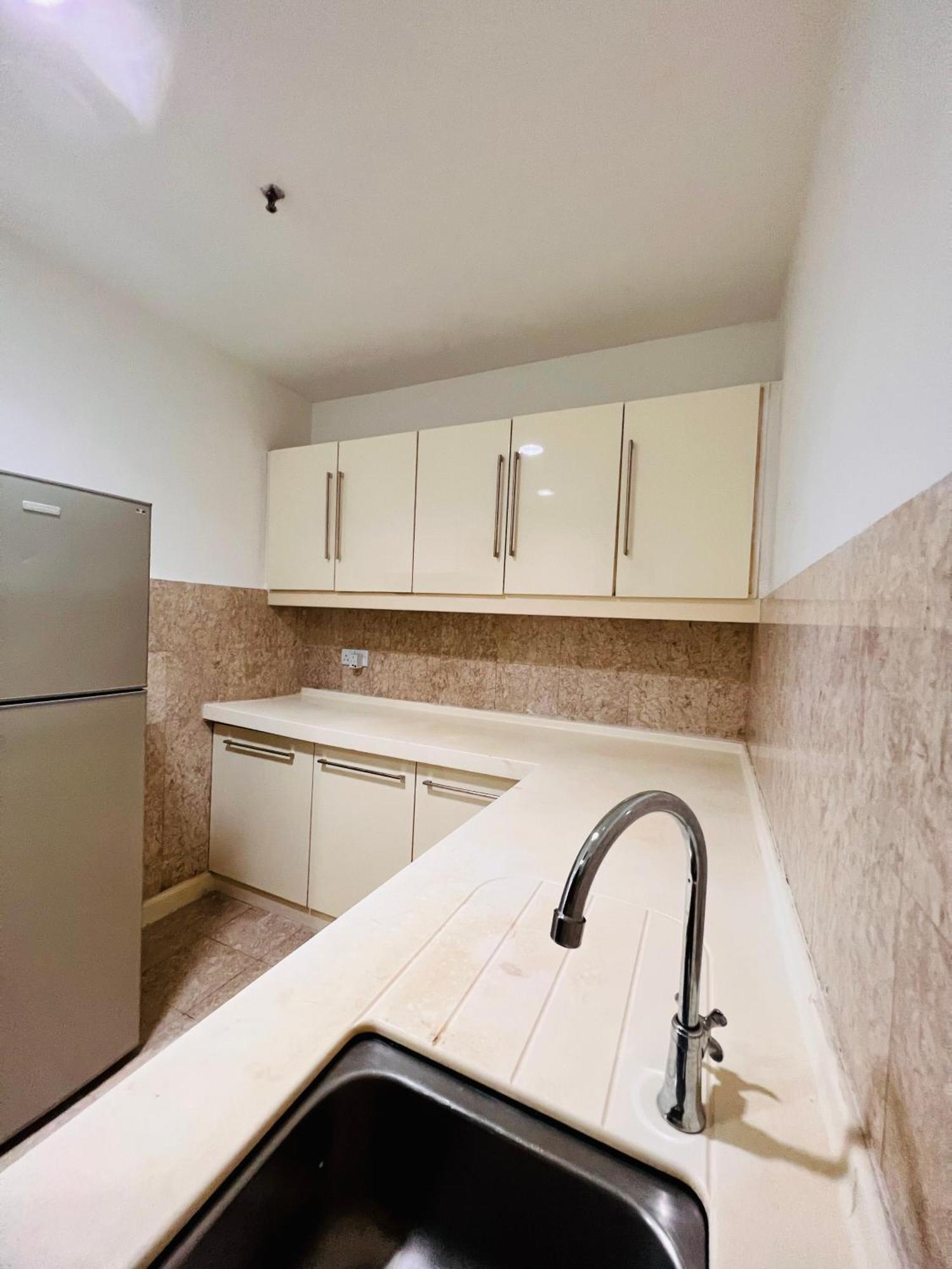 Go Daily Service At Times Square Apartment *